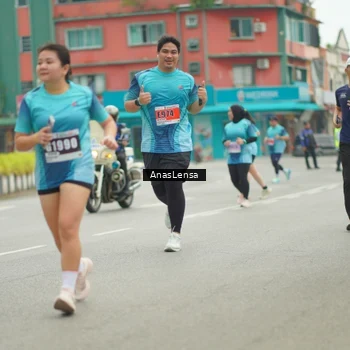 Runner Photo 8828216