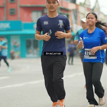 Runner Photo 8828221