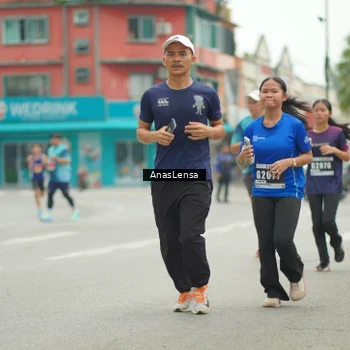Runner Photo 8828222
