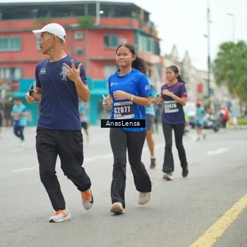 Runner Photo 8828268