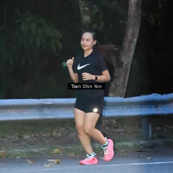 Runner Photo 8828273