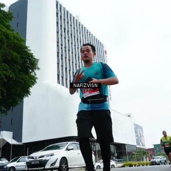Runner Photo 8828301
