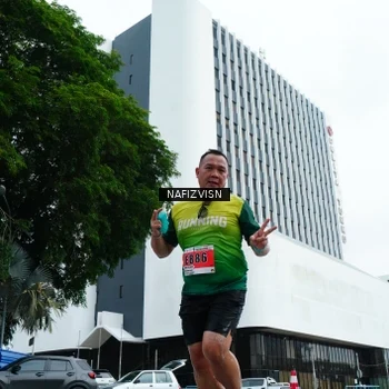 Runner Photo 8828331