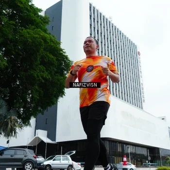 Runner Photo 8828354