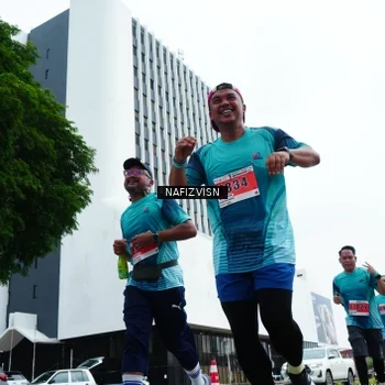 Runner Photo 8828389