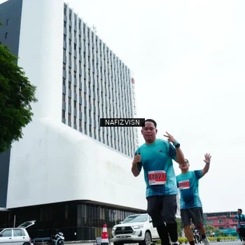 Runner Photo 8828399