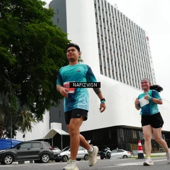 Runner Photo 8828605