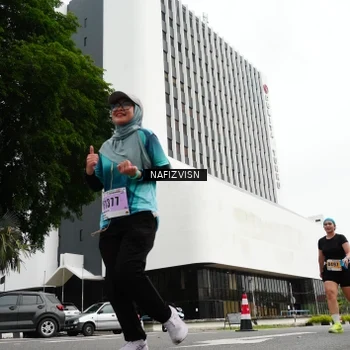 Runner Photo 8828615