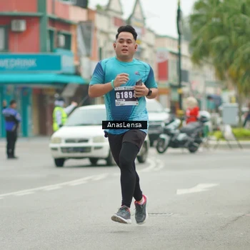 Runner Photo 8828705