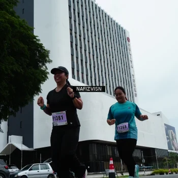 Runner Photo 8829043