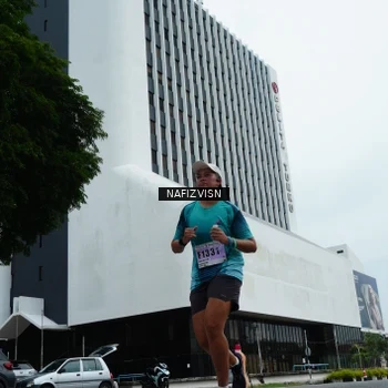Runner Photo 8829063