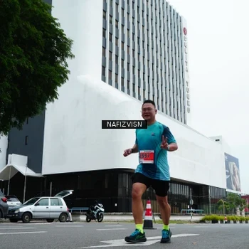Runner Photo 8829078