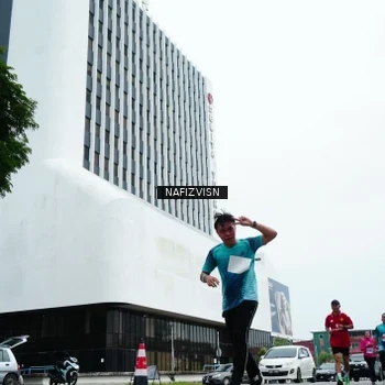 Runner Photo 8829375
