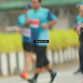 Runner Photo 8830006