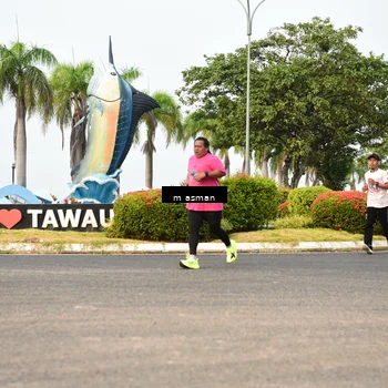 Runner Photo 8830021