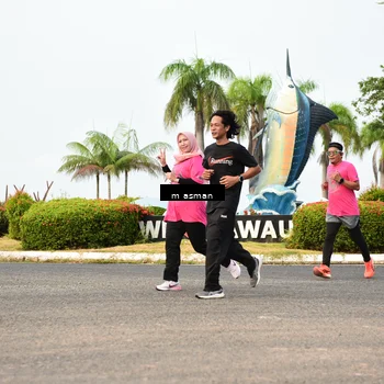 Runner Photo 8830032