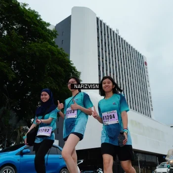 Runner Photo 8830333