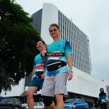 Runner Photo 8830335