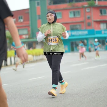 Runner Photo 8830908