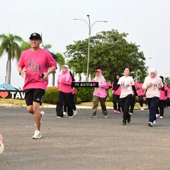 Runner Photo 8832010