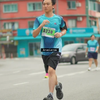 Runner Photo 8832100
