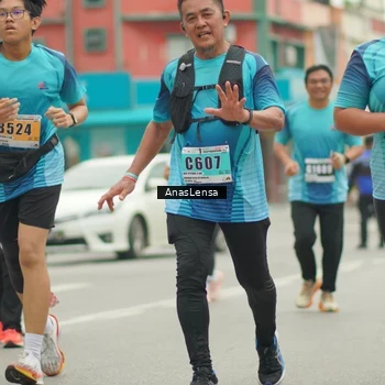 Runner Photo 8832241