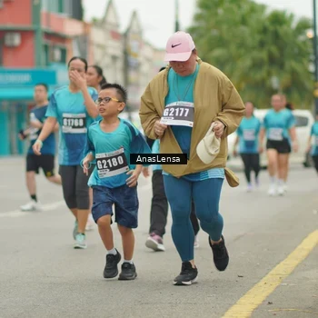 Runner Photo 8832873