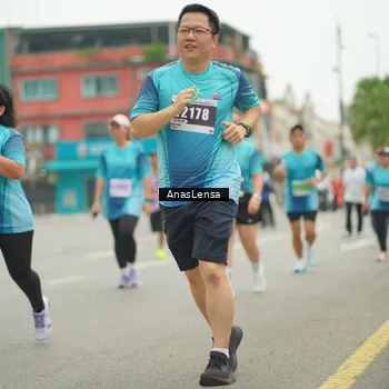 Runner Photo 8833236