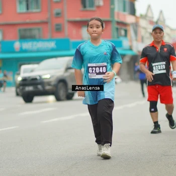 Runner Photo 8834301