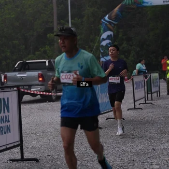 Runner Photo 8834416