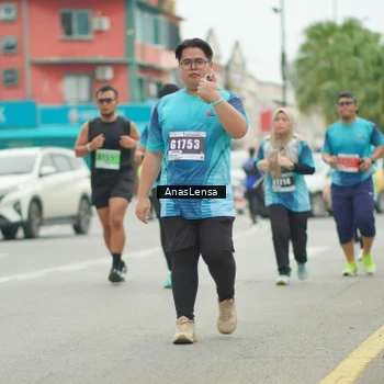 Runner Photo 8834617
