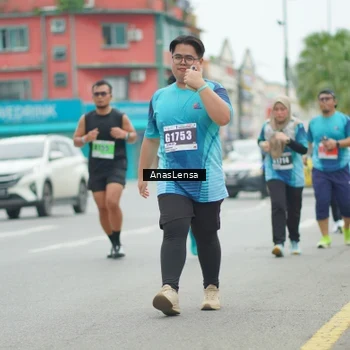 Runner Photo 8834643