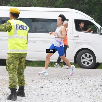 Runner Photo 8834659