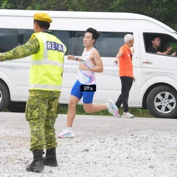 Runner Photo 8834670