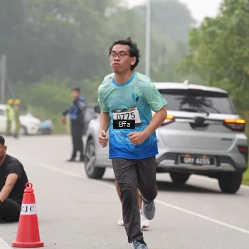 Runner Photo 8835023