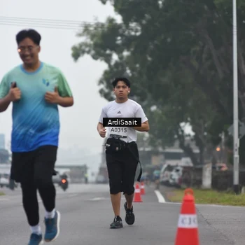 Runner Photo 8835383