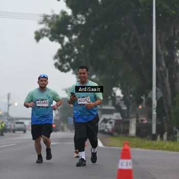 Runner Photo 8835776