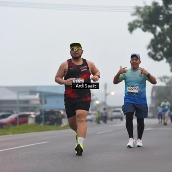 Runner Photo 8836737
