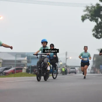 Runner Photo 8837067