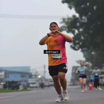 Runner Photo 8837953