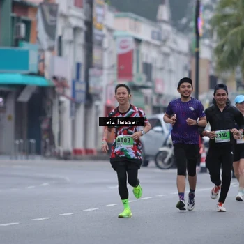 Runner Photo 8838400