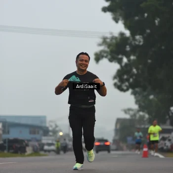 Runner Photo 8838423