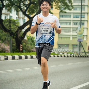 Runner Photo 8839101