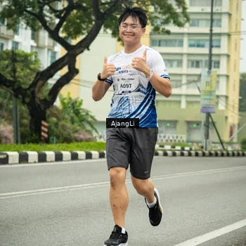 Runner Photo 8839112
