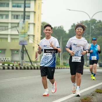 Runner Photo 8839217
