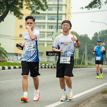 Runner Photo 8839275