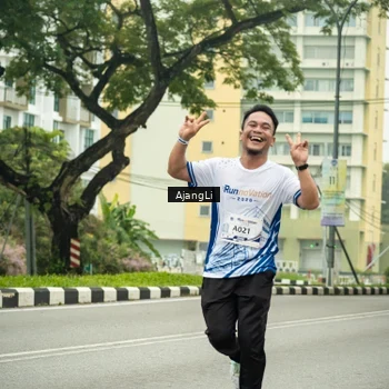 Runner Photo 8840010
