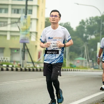 Runner Photo 8840070