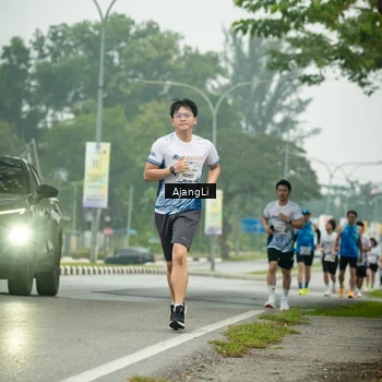 Runner Photo 8841009