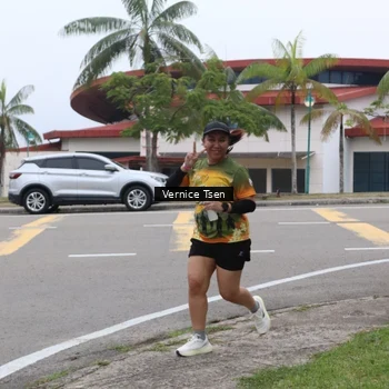 Runner Photo 8841024